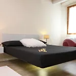 アパートホテル Corte San Luca 4*